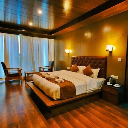Vista Hill Resort- Centrally Heated & Air Cooled Resort, Manali Экстерьер фото