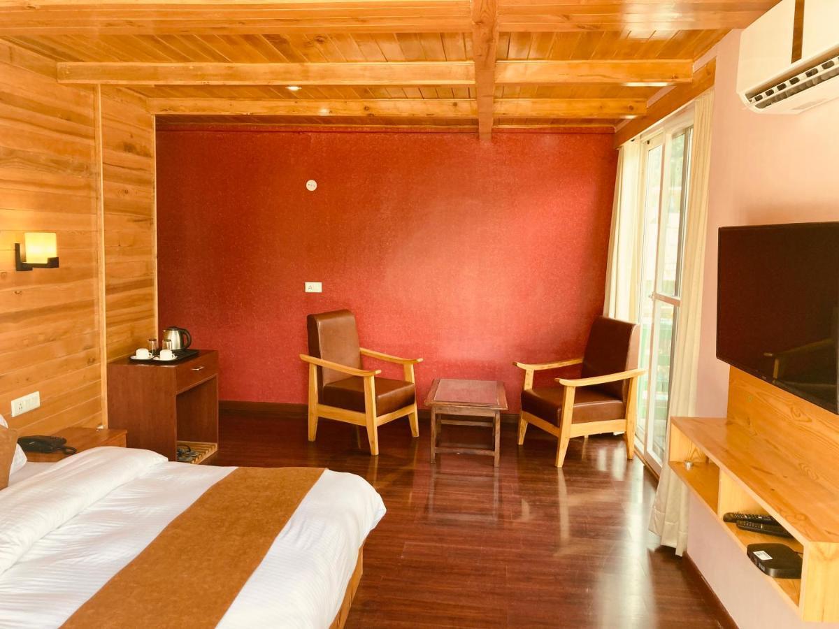 Vista Hill Resort- Centrally Heated & Air Cooled Resort, Manali Экстерьер фото